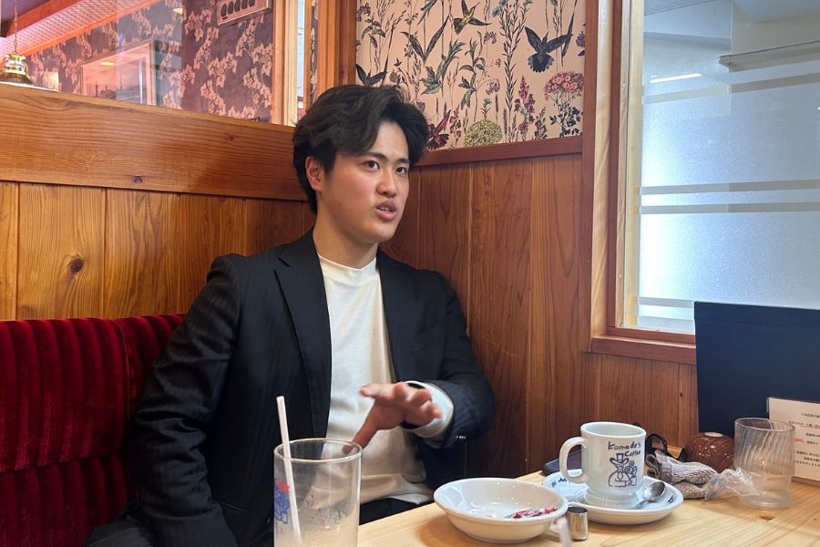 インタビューに答える愛知県立大学 看護学部Kさん