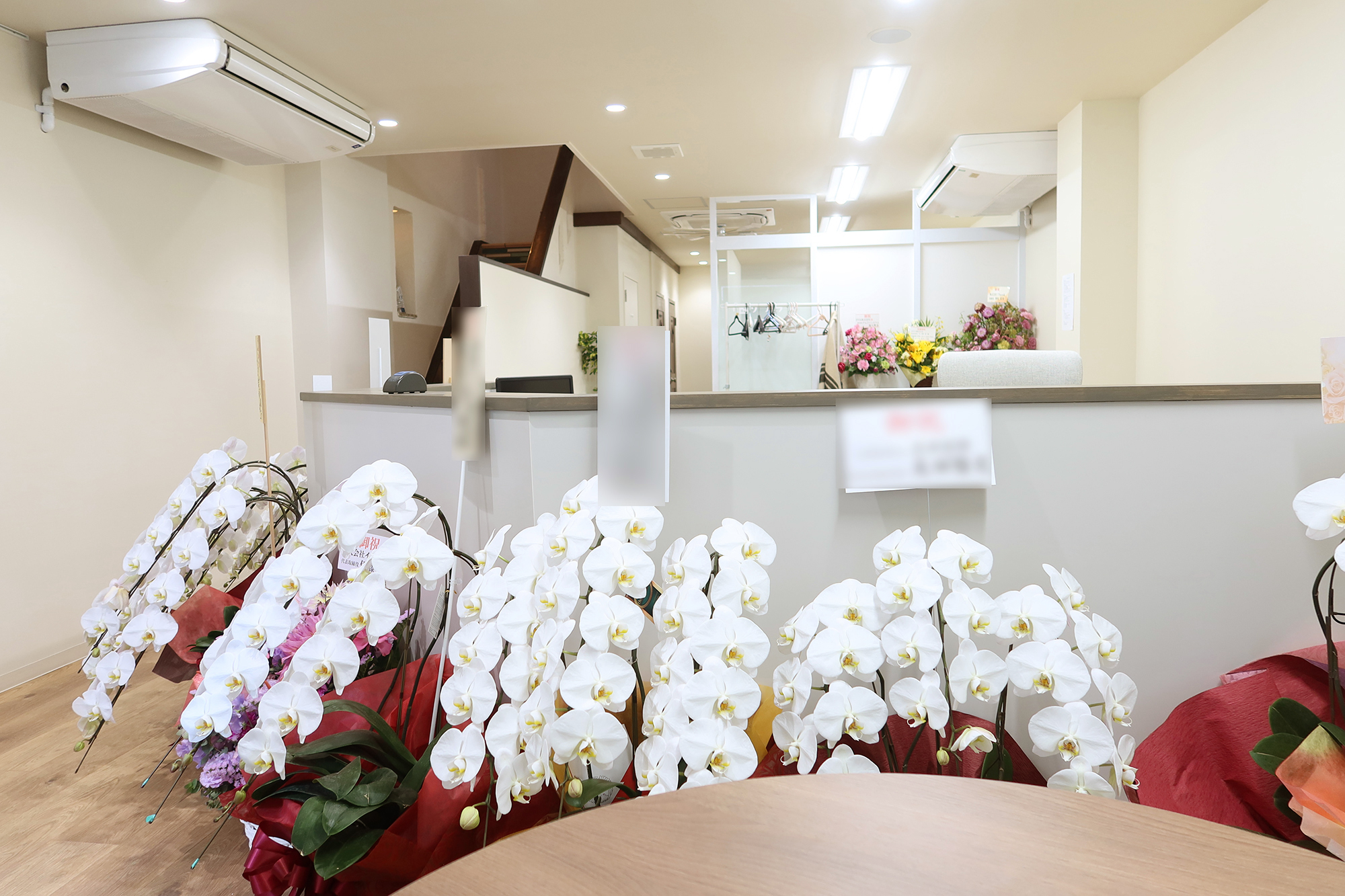 入ってすぐのところにある祝い花